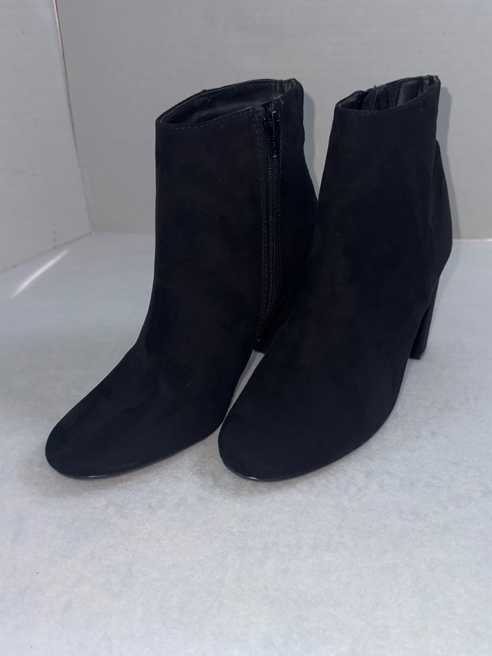 Material Girl Black Faux Suede Block Heel Bootie Size 9